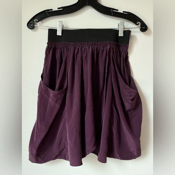 Wilfred 100% silk rich purple mini skirt - size 2 - Picture 1 of 4